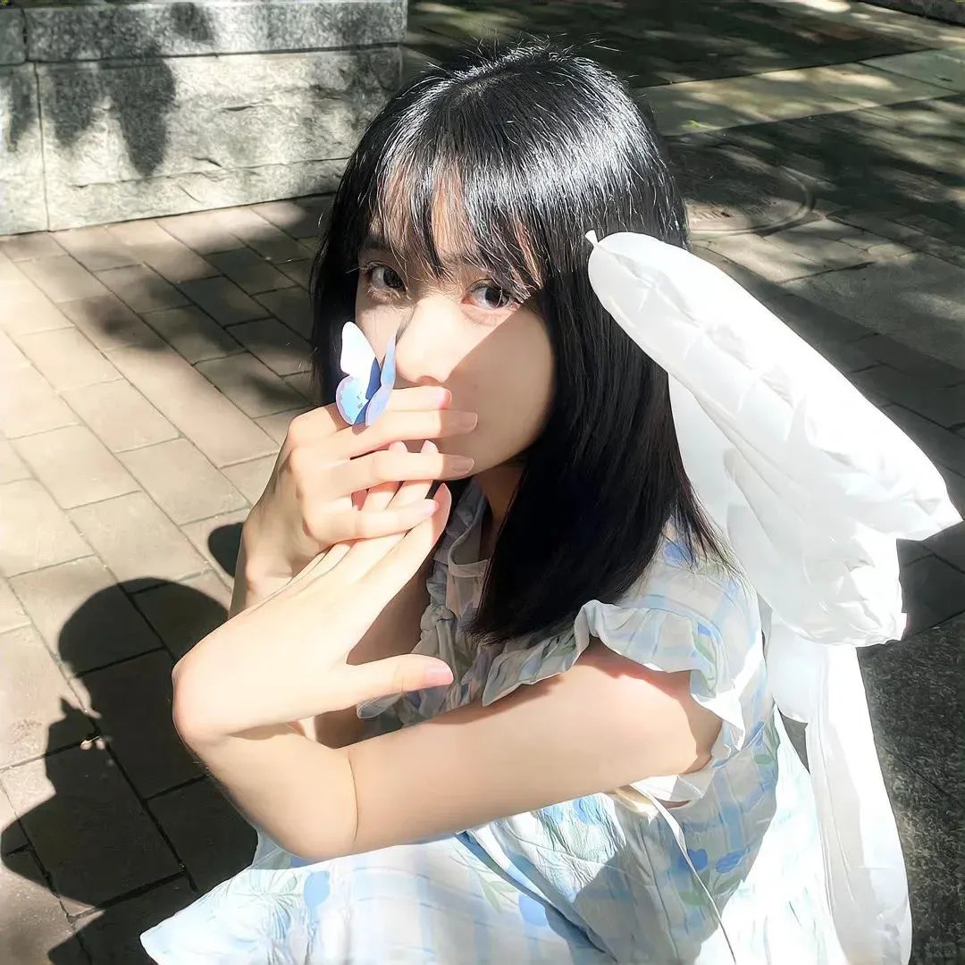 两个月亮